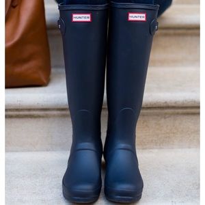 Navy Blue Hunter Rain Boots Size 7M